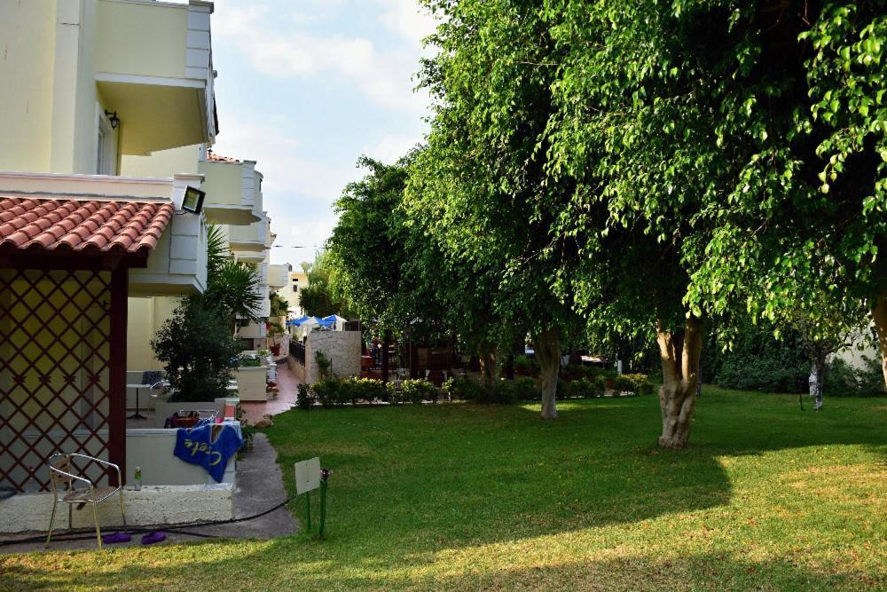 Sofia Studios & Apts Agia Marina Nea Kydonias Exterior photo