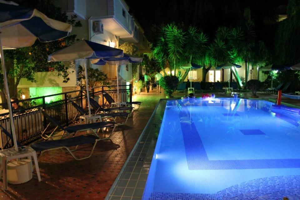 Sofia Studios & Apts Agia Marina Nea Kydonias Exterior photo